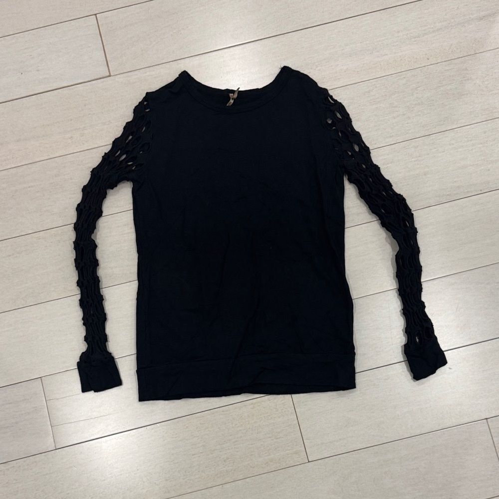 Black Pete Top with cutout arms